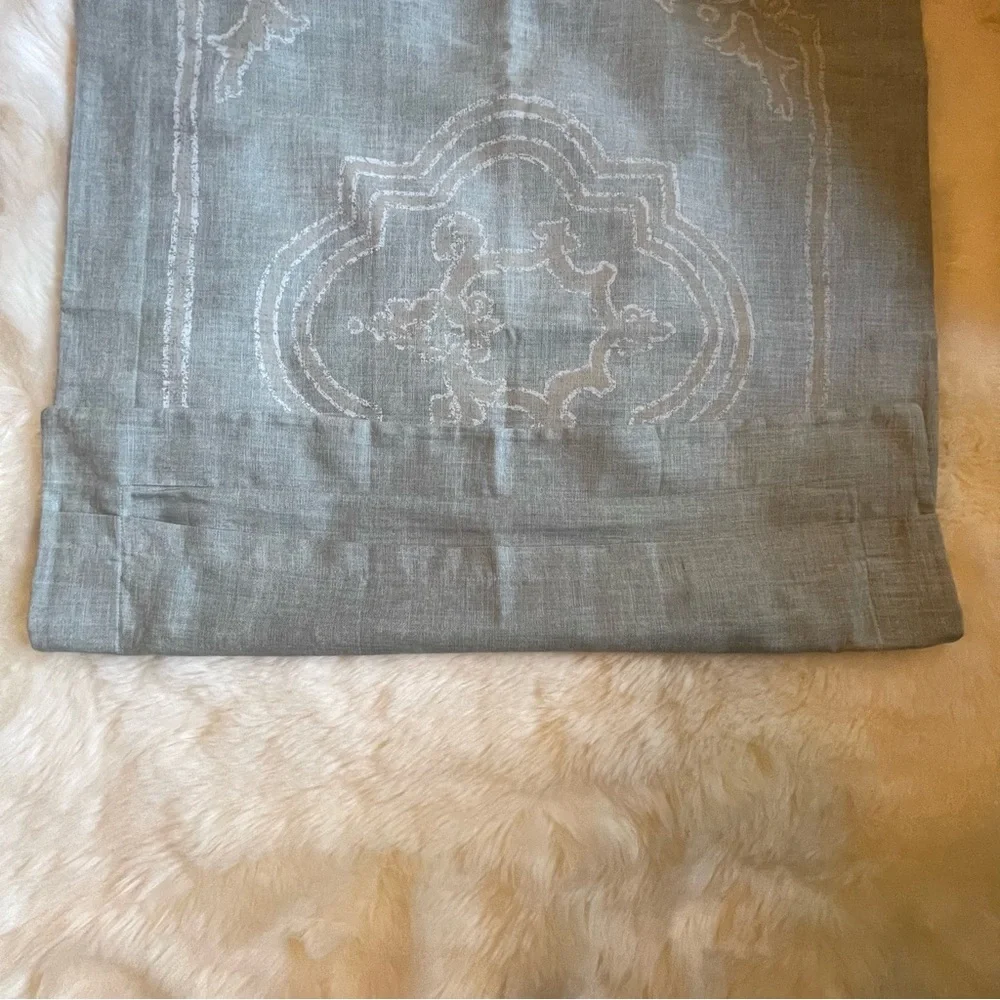 NWT Restoration Hardware ~ Set (2) Italian Baroque Medallion Shams in Sand|Dune